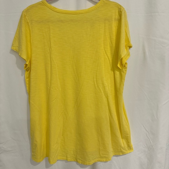 Lily Pulitzer Yellow V-Neck T-Shirt - Picture 3 of 4
